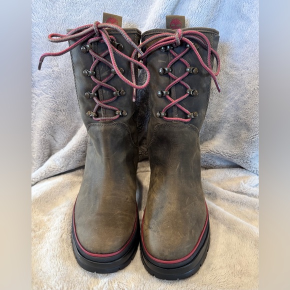 TIMBERLAND WOMEN MALYNN WATERPROOF INSULATED FAUX-FUR LINED
BOOT 9 NWOT - Picture 2 of 9